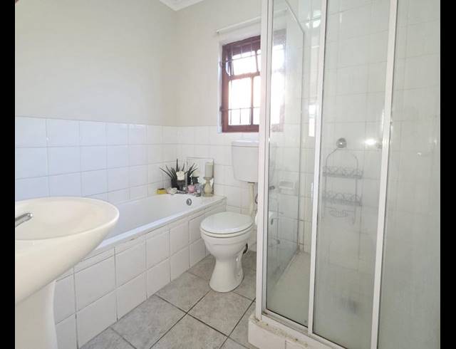 2 BEDROOM HOUSE FOR SALE IN VREDENBERG